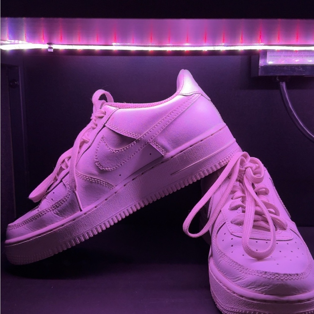 Nike White Air Force 1 Sneakers Casual Comfort